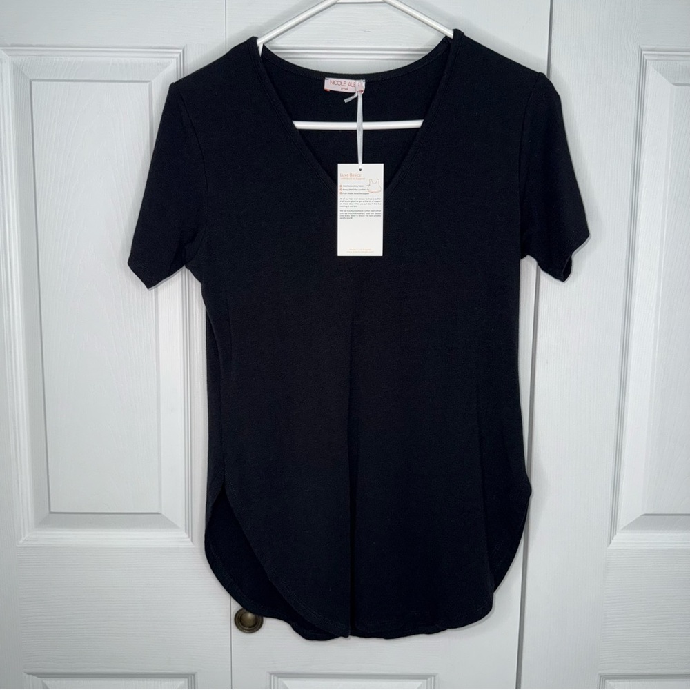 NWT Nicole Alex Luxe Badics V-Neck built in bra top‎ Black Bamboo cotton small